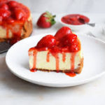 CHEESECAKE WITH STRAWBERRIES